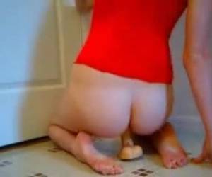 chicas virjenes masturvandose con dildo grande