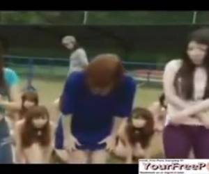 asiatica cogiendo con su entrenador