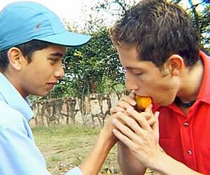 videos de gays venezolanos videos gratis de porno gays jovencitos con negros en rio videos para ver gratis gay de jovenes asiaticos de 18 a 23 años gays adolecentes masturbandose